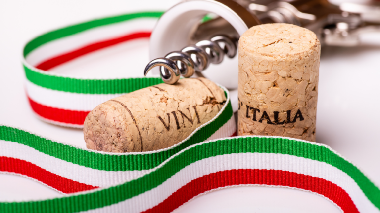 vins italiens : bouteilles de vins rouges et blancs italiens représentatifs