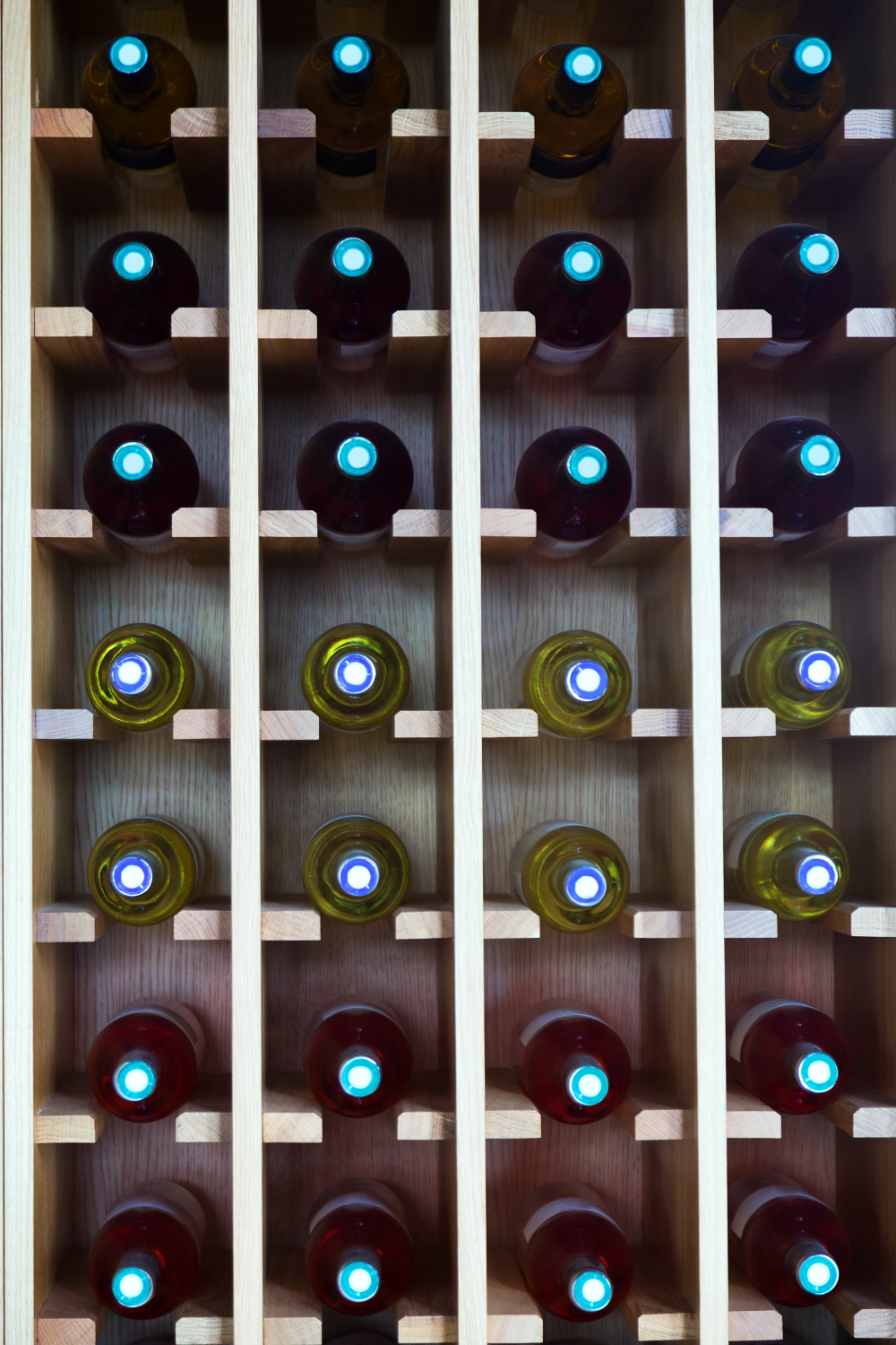 Carton à stockage vertical pour bouteilles de vins