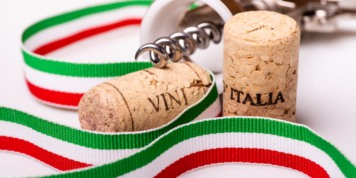 vins italiens : bouteilles de vins rouges et blancs italiens représentatifs